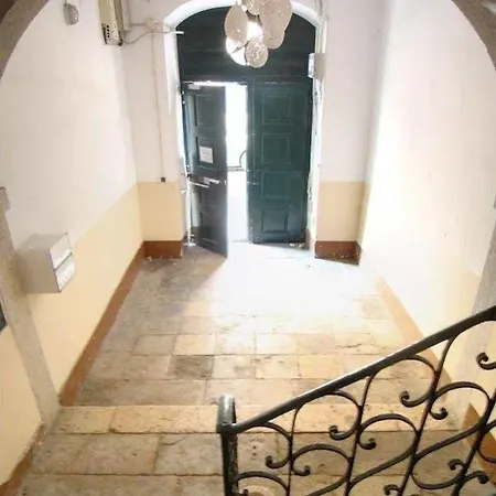 Myroom Лиссабон